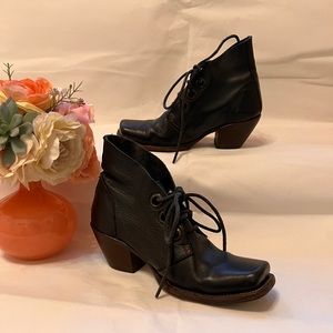 Fluevog boot 7.5